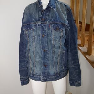 Levis jean jacket